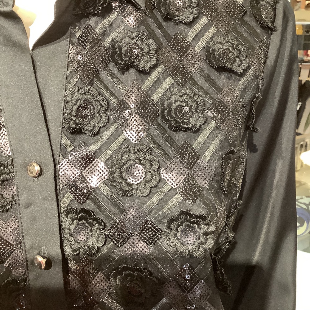 Fabulous viscosa Barcelino L/S blouse. 3 d like floral lattice detail - Picture 2 of 5